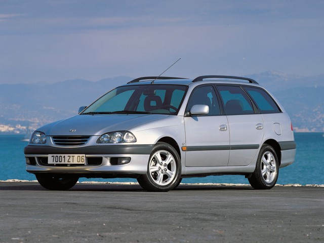Toyota Avensis Wagon foto 20