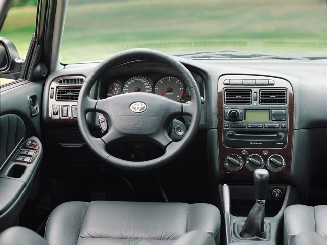 Toyota Avensis Wagon Foto 19