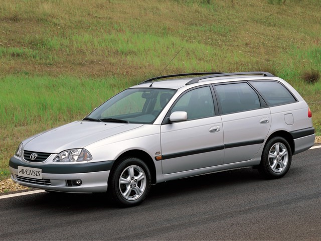 Toyota Avensis Wagon Foto 12