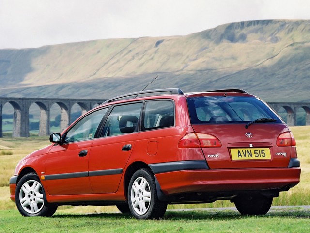 Toyota Avensis Wagon Foto 16