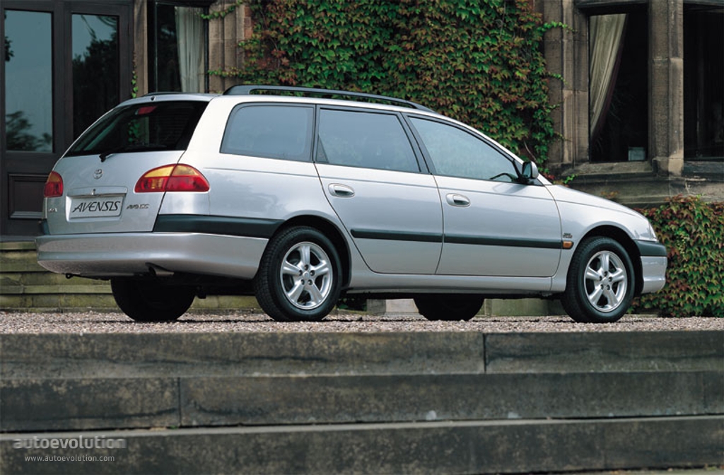 Toyota Avensis Wagon photo 4