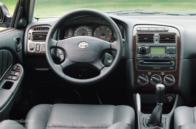 Toyota Avensis Wagon Foto 18