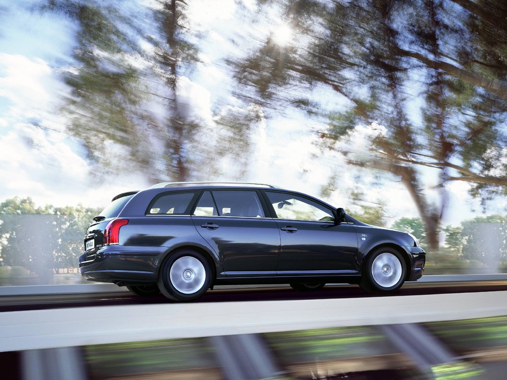 Toyota Avensis Wagon photo 7