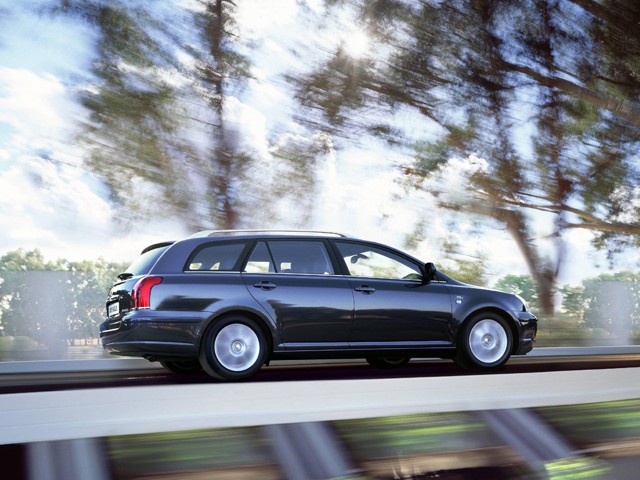 Toyota Avensis Wagon Foto 7