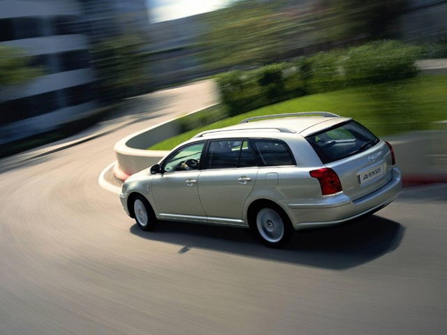 Toyota Avensis Wagon Foto 8