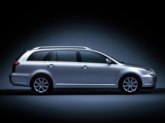 Toyota Avensis Wagon Foto 11