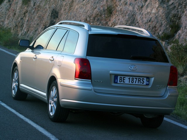 Toyota Avensis Wagon Foto 13