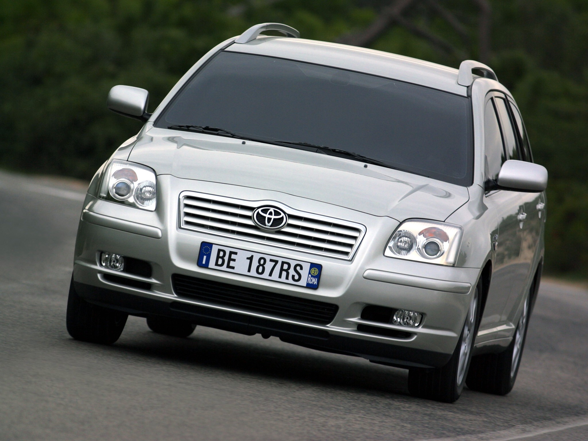 Toyota Avensis Wagon photo 16