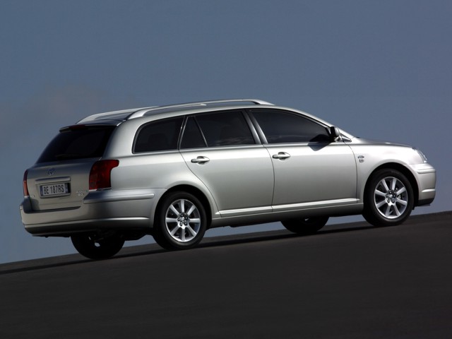 Toyota Avensis Wagon Foto 17