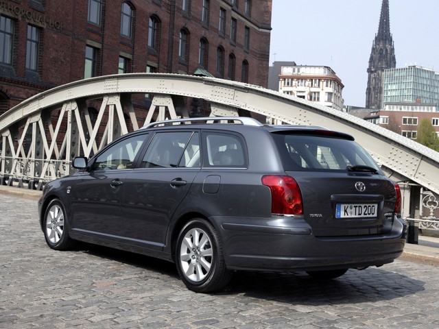 Toyota Avensis Wagon Foto 20