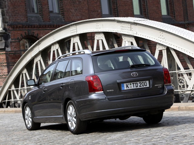 Toyota Avensis Wagon Foto 23