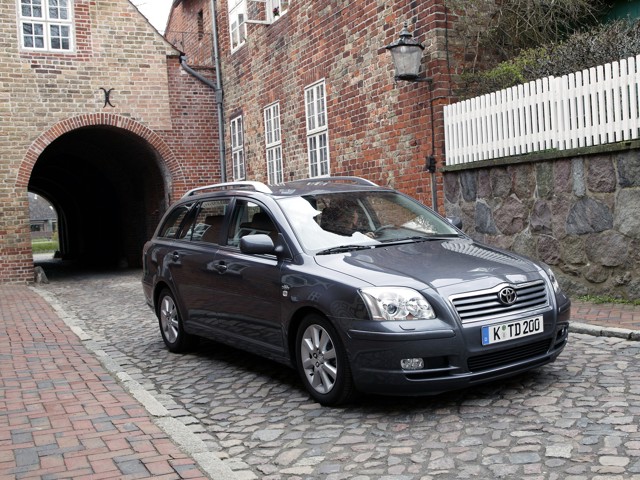 Toyota Avensis Wagon Foto 28