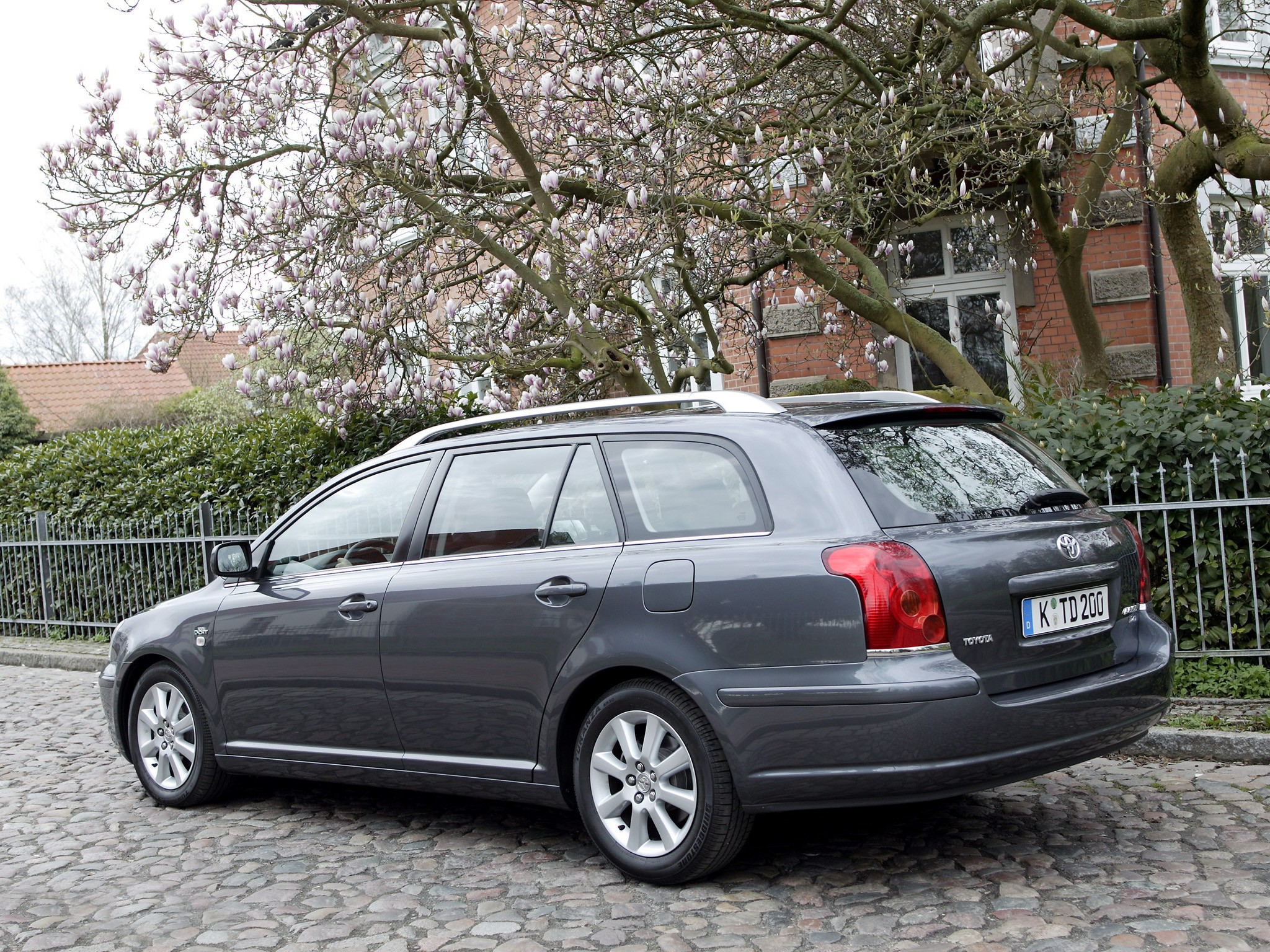 Toyota Avensis Wagon photo 29