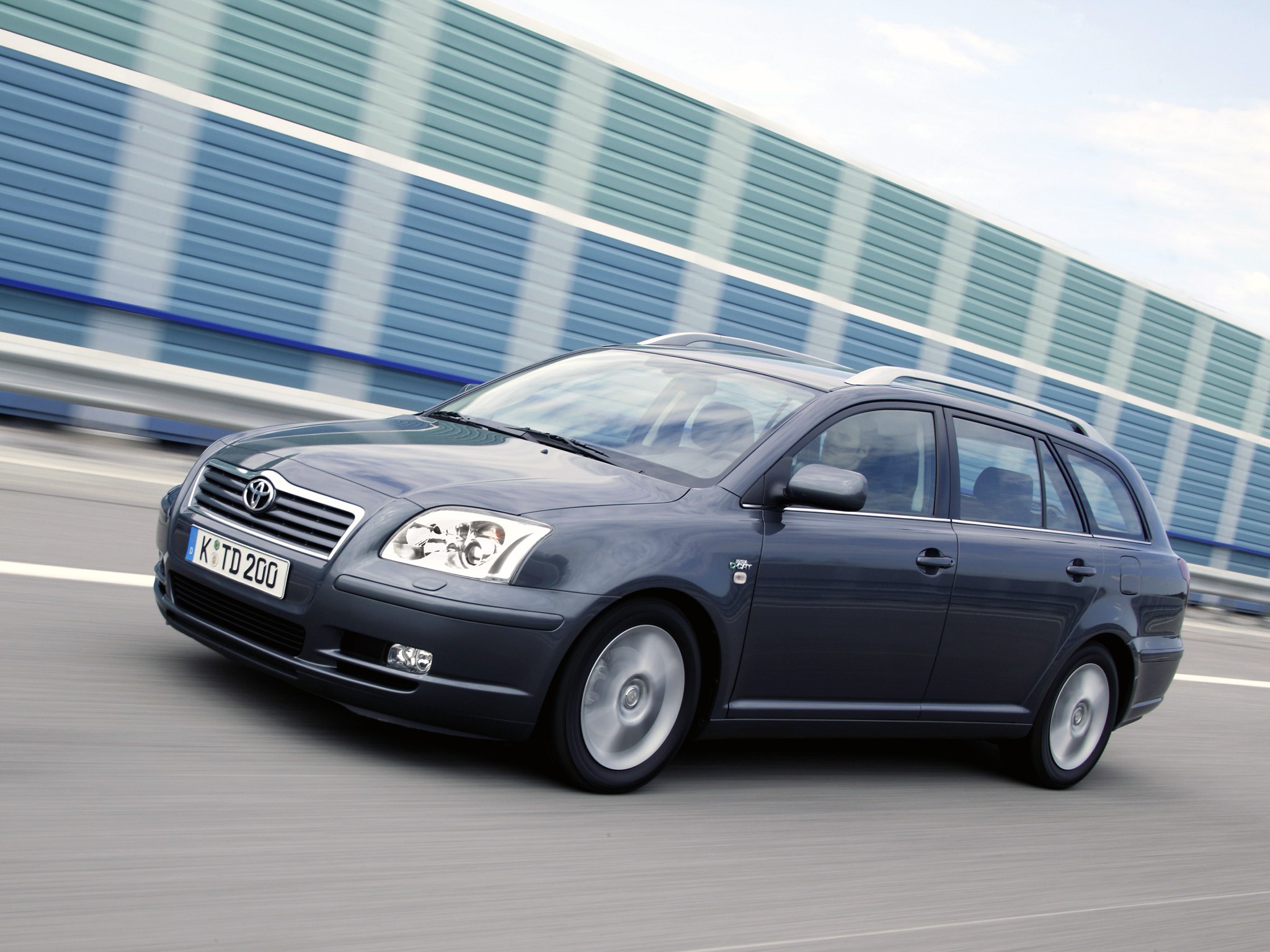 Toyota Avensis Wagon photo 31