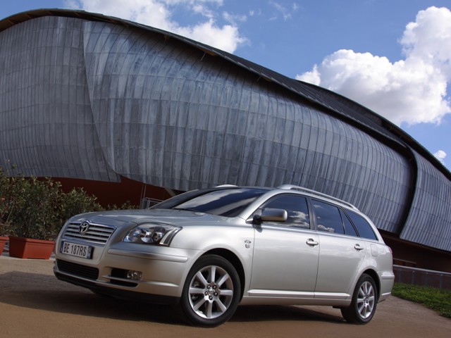 Toyota Avensis Wagon Foto 33