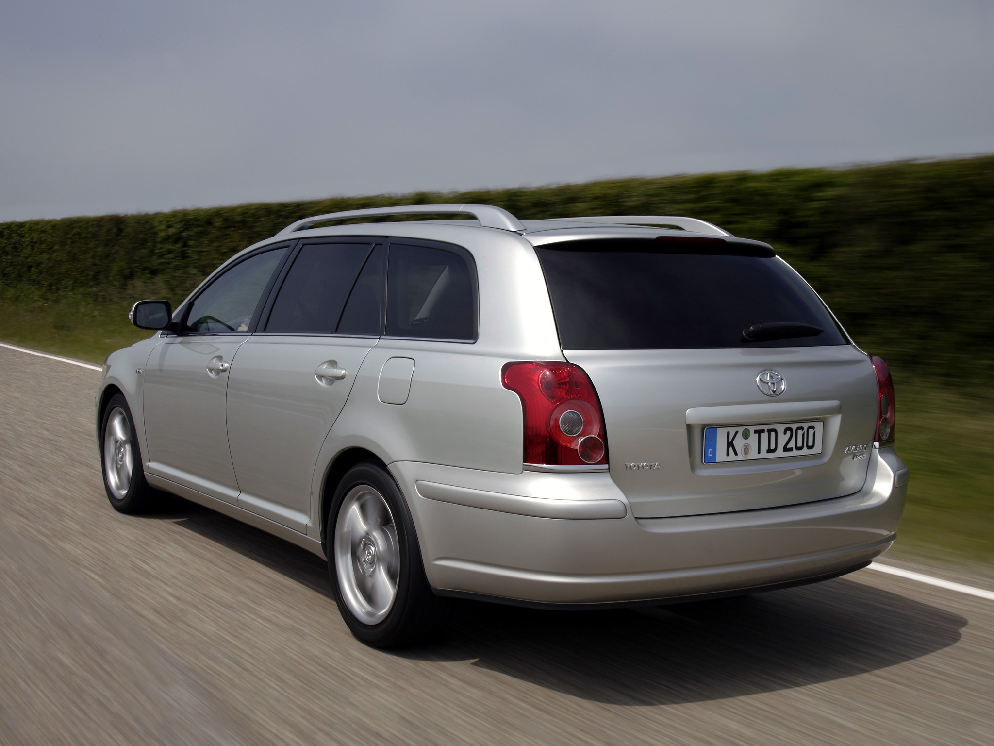 Toyota Avensis Wagon photo 7