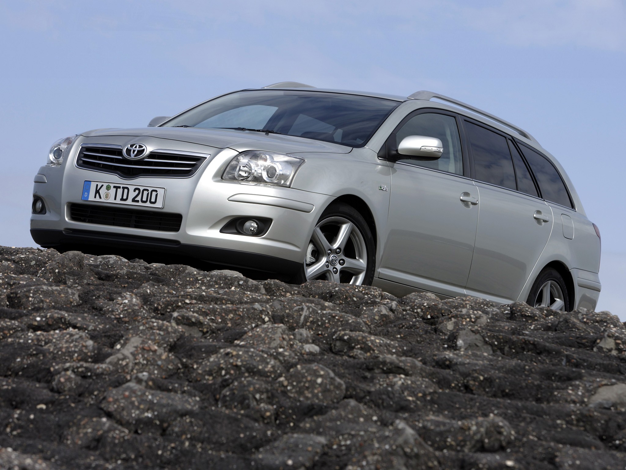 Toyota Avensis Wagon photo 8
