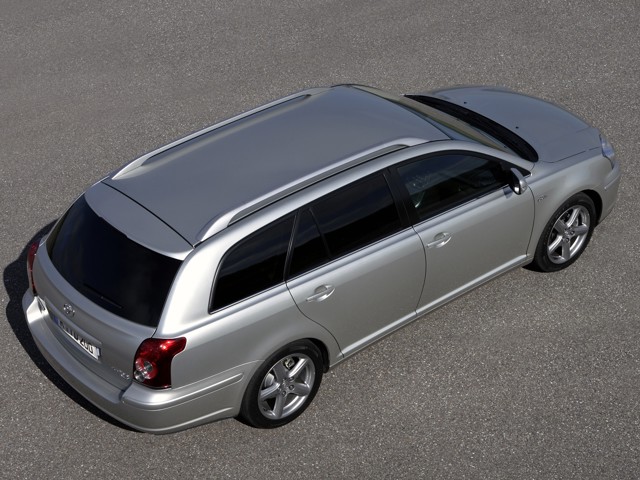 Toyota Avensis Wagon photo 10