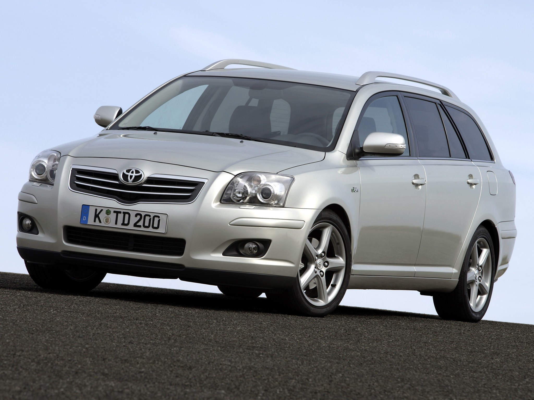 Toyota Avensis Wagon photo 12