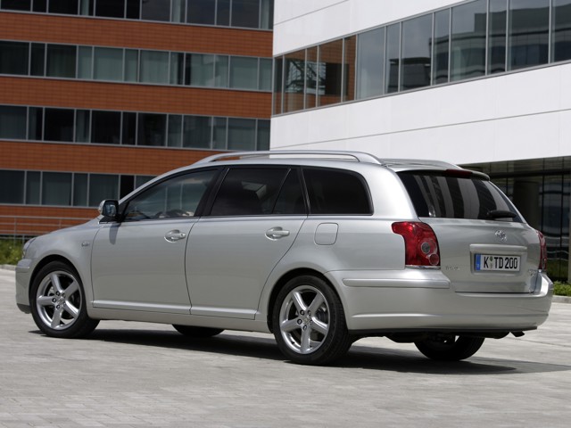 Toyota Avensis Wagon photo 28