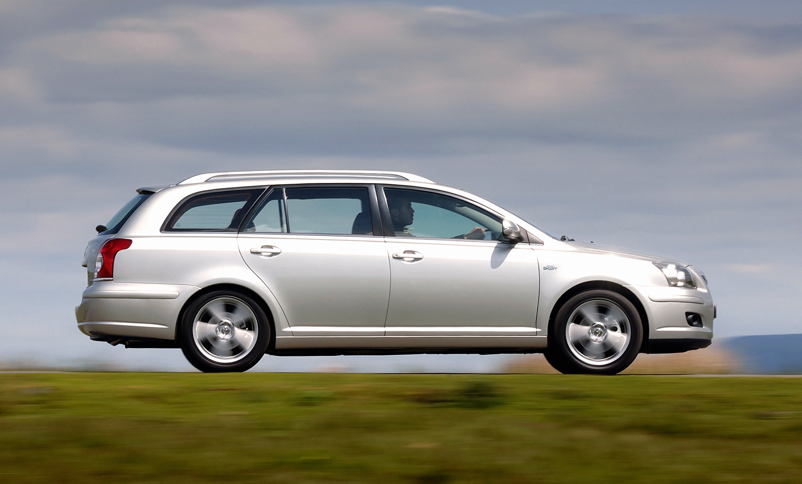 Toyota Avensis Wagon photo 32