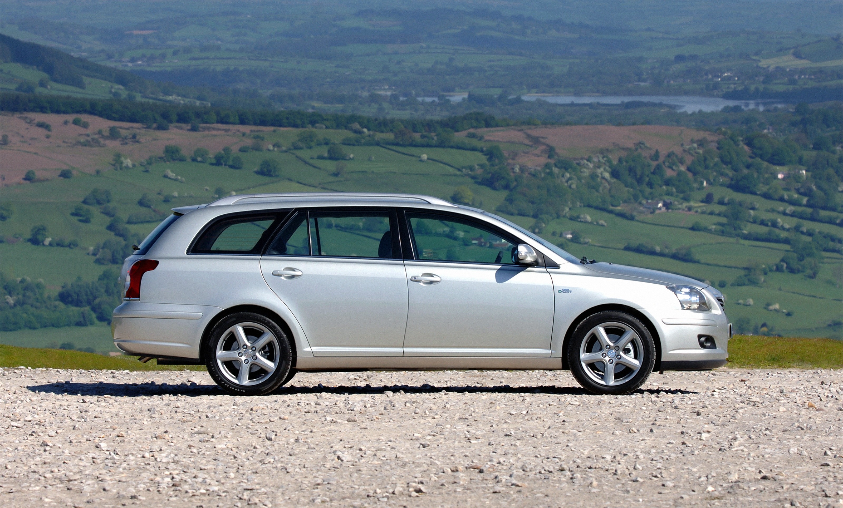 Toyota Avensis Wagon photo 38