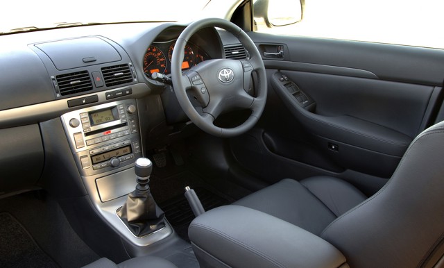 Toyota Avensis Wagon photo 42
