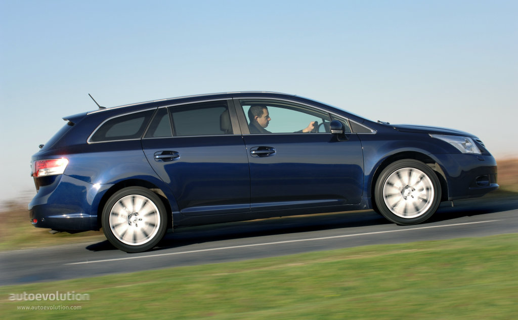 Toyota Avensis Wagon photo 7