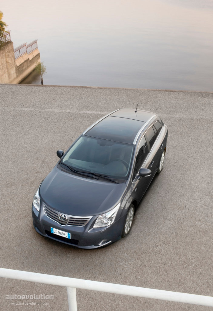Toyota Avensis Wagon photo 10