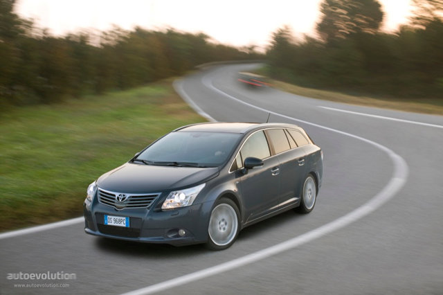 Toyota Avensis Wagon foto 14