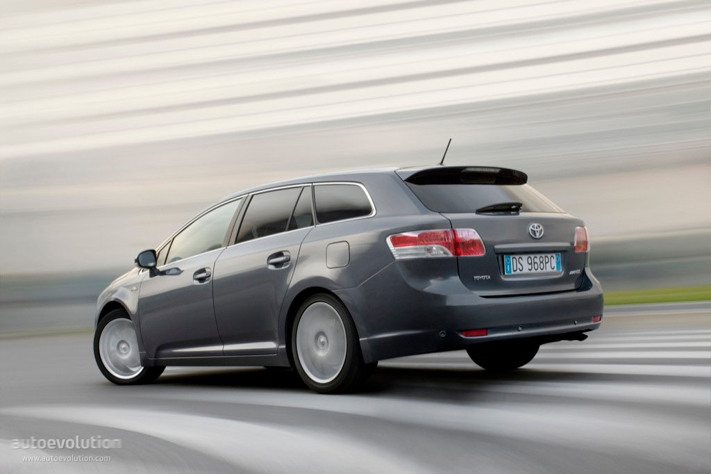 Toyota Avensis Wagon photo 16