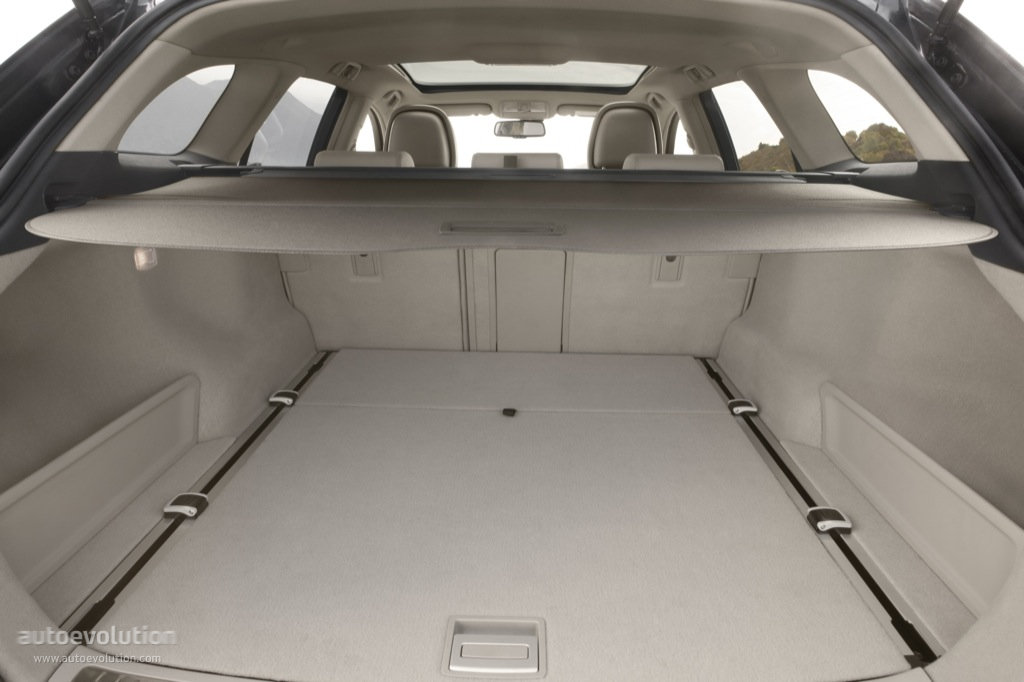 Toyota Avensis Wagon photo 21