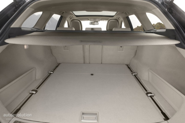 Toyota Avensis Wagon foto 21