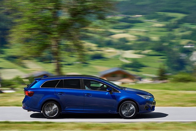 Toyota Avensis Wagon foto 7
