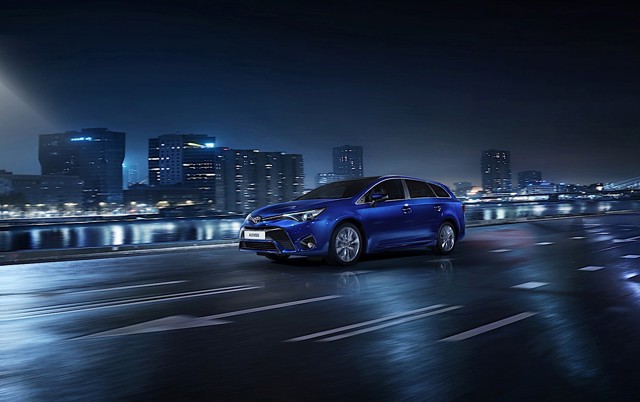 Toyota Avensis Wagon foto 13