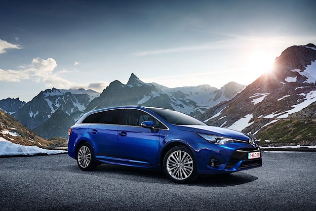 Toyota Avensis Wagon foto 14