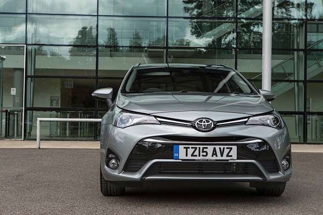 Toyota Avensis Wagon foto 18