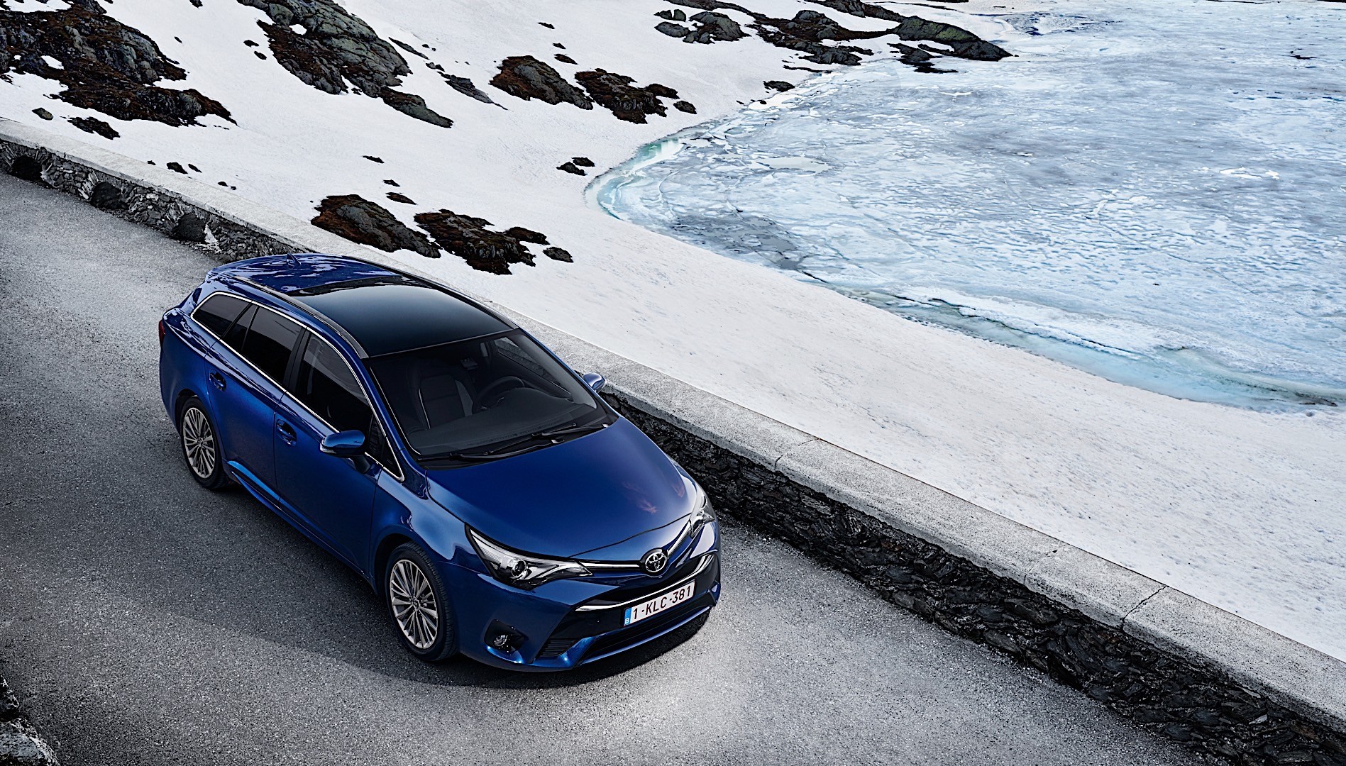 Toyota Avensis Wagon photo 19