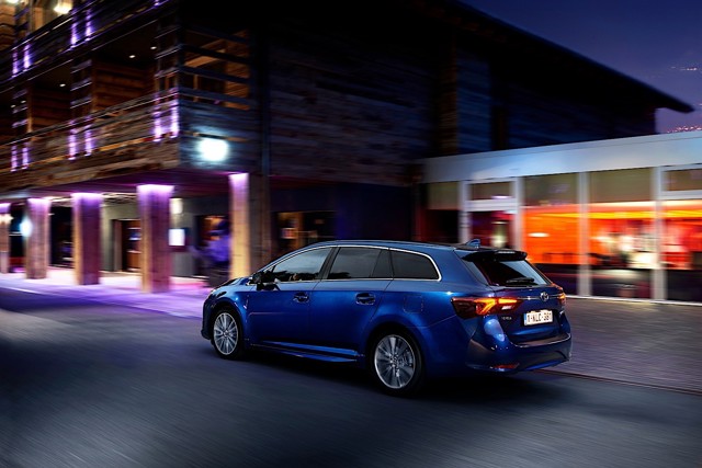 Toyota Avensis Wagon foto 20