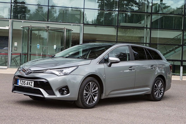 Toyota Avensis Wagon foto 21