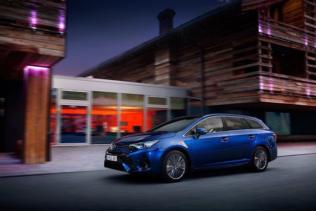 Toyota Avensis Wagon foto 22