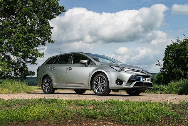 Toyota Avensis Wagon foto 25