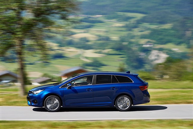Toyota Avensis Wagon foto 27