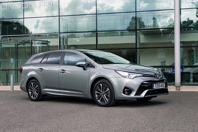 Toyota Avensis Wagon foto 34