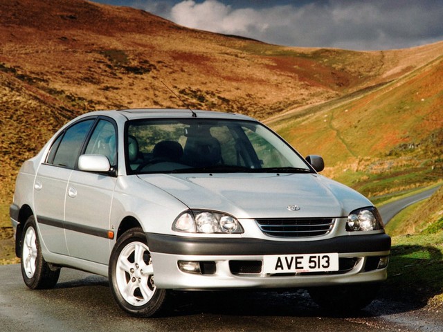 Toyota Avensis foto 4