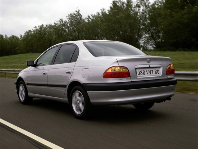 Toyota Avensis photo 12