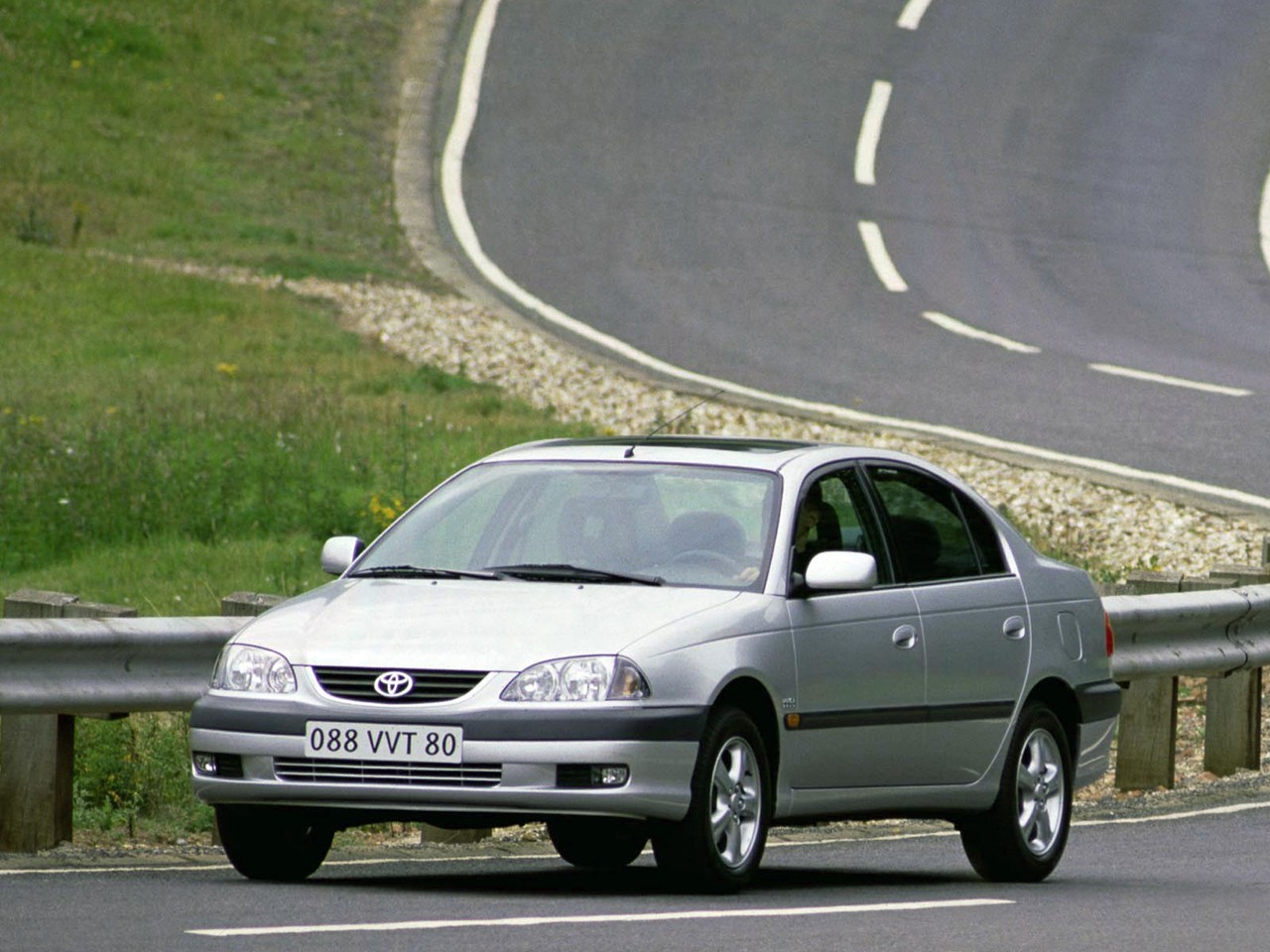 Toyota Avensis photo 14