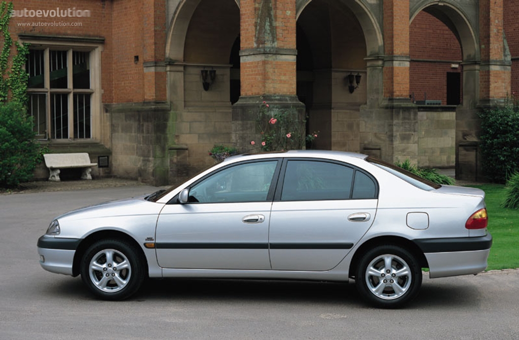 Toyota Avensis photo 4
