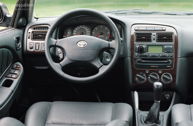 Toyota Avensis photo 28
