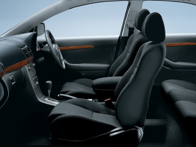 Toyota Avensis foto 46